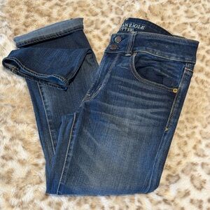 American Eagle Outfitters Women's Artist Crop Blue Jeans Size 6